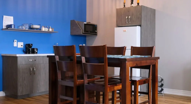 Люкс Canalside Restaurant & Inn