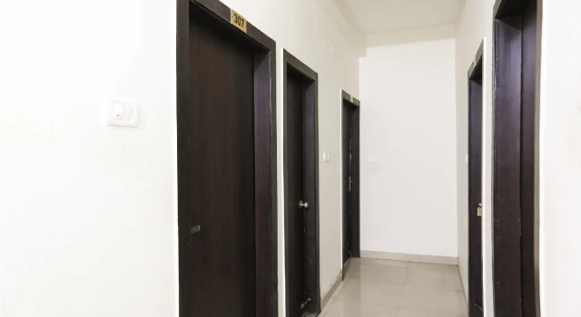 OYO 64605 Hotel Salori Inn, Забронировать Отель Отели Аллахабад с завтраком, Завтраки