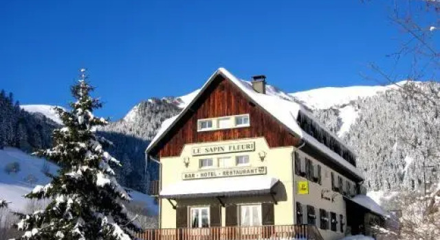 Номер Standard Hôtel - Restaurant - Bar - Le Sapin Fleuri