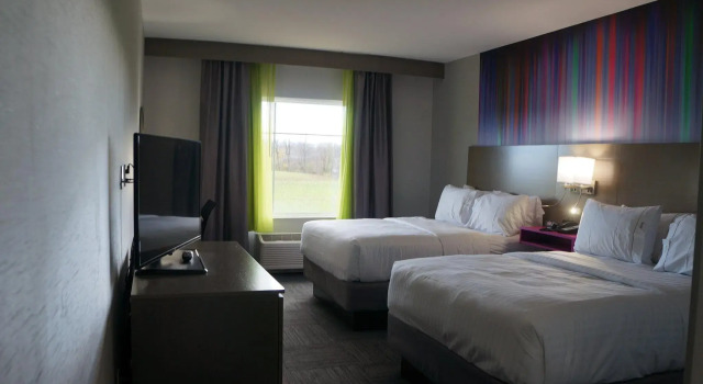 Четырёхместный номер Standard Holiday Inn Express & Suites Shippensburg by IHG