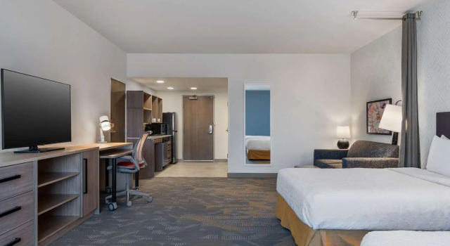 Четырёхместный люкс Home2 Suites By Hilton Troy, Al