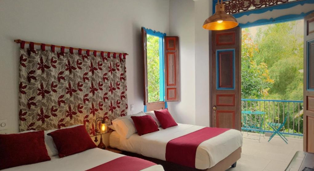Семейный полулюкс с балконом Balsora Hotel Boutique