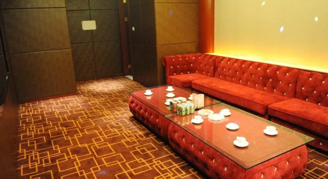 Liyumen Grand Hotel, Buchen Sie Hotel Binhai Tianjin Area