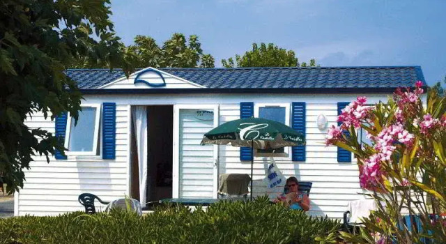Camping le Castellas, Buchen Sie Campingplatz Le Castellas Languedoc-Roussillon