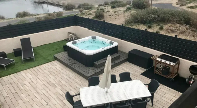 Коттедж с 3 комнатами Greg’S Beach House