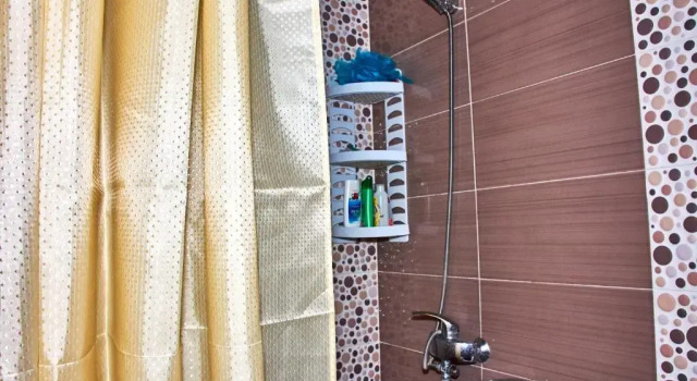 Кровать в общем номере California Guest House