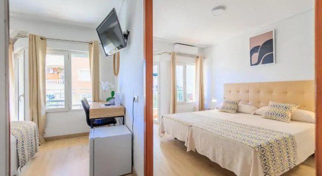 Четырёхместный номер Hotel Madrid