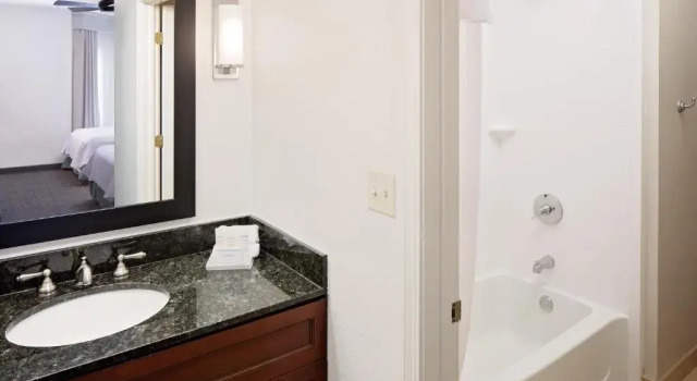 Четырёхместный номер Standard c 1 комнатой Homewood Suites by Hilton Hartford-Farmington