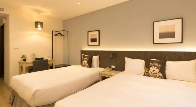 Just Enjoy Business Hotel