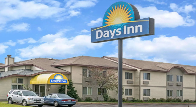 Четырёхместный номер Standard Days Inn by Wyndham West-Eau Claire