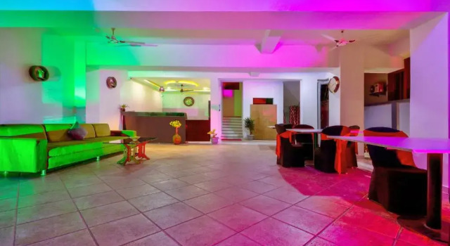 Itsy Hotels Carnival Inn, Забронировать Отель Отели Нагпур с парковкой, Парковка