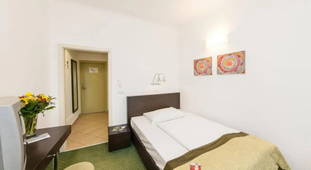 Novum Hotel Vitkov, Buchen Sie Hotel Praha 03 Prag, in der Nähe von Olšany Friedhof