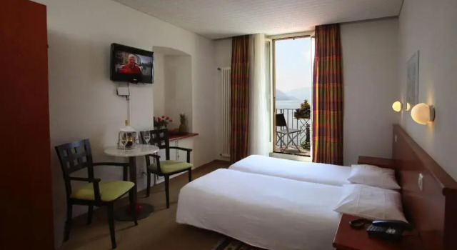 Двухместный номер Standard с балконом и с видом на озеро Piazza Ascona Hotel & Restaurants