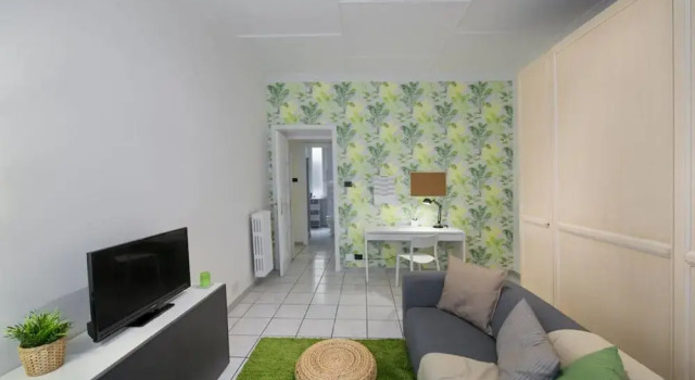 Colorful 3 bed Flat in Trendy San Giovanni!, Забронировать Отель Сан-Джованни Рим, рядом с Ослиные ворота