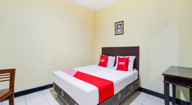 OYO 3956 Hotel Palem 2, Rezerwuj Hotel Hotele w Malang z basenem, w pobliżu Taman Rekreasi Kota, Basen