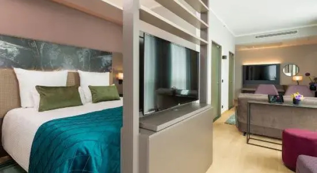 Полулюкс Mayfair Suites