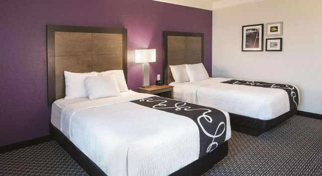 Четырёхместный номер Standard La Quinta by Wyndham Arlington North 6 Flags Dr
