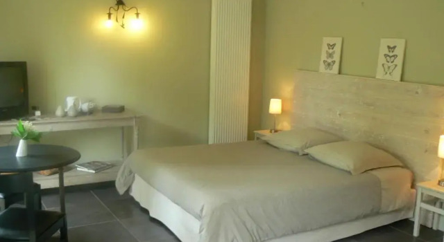 Au Cèdre d'Or B&B, Rezerwuj Bed and Breakfast Lambersart Pikardia