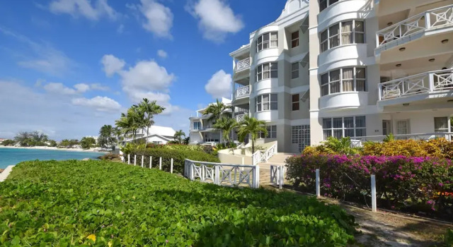 Indramer No.2 - Nautilus Blue Sky Luxury, Prenota Hotel Worthing Barbados