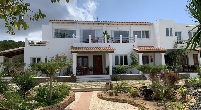 Apartamentos Vista Vedrá, Забронировать Апартаменты/квартира Ла-Савина Форментера