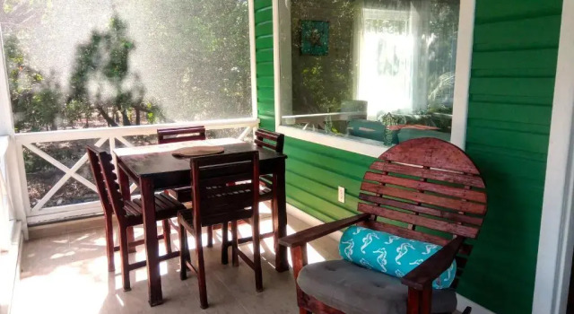 2 Bedrooms Cottage Serenity Beach Cottages