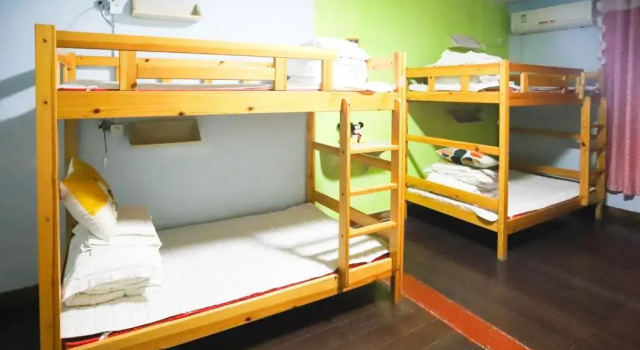 Кровать в общем номере Changsha Zhongtian Hibiscus Land International Hostel