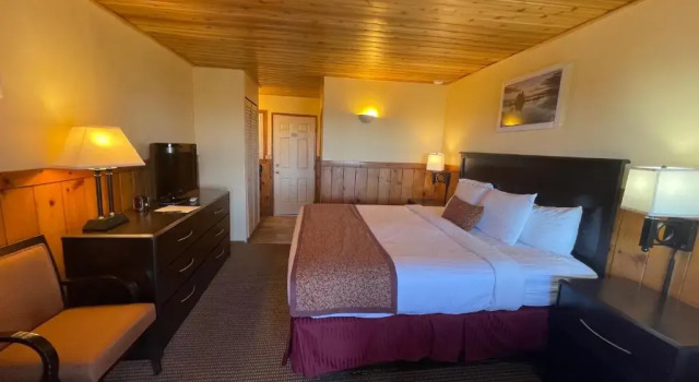 Номер Standard с балконом и с красивым видом из окна Yosemite Gateway Motel