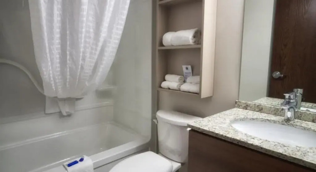 Двухместный номер Microtel Inn & Suites Sault Ste. Marie