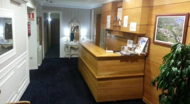 Hostal Guerra, Забронировать Отель Отели Мадрида 3 звезды, рядом с Barcelo Theatre, 3*