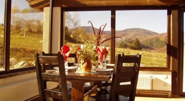Pension Taverna Pietrei Craiului, Забронировать Гостевой дом Гостевые дома Prahova Valley, Гостевой дом