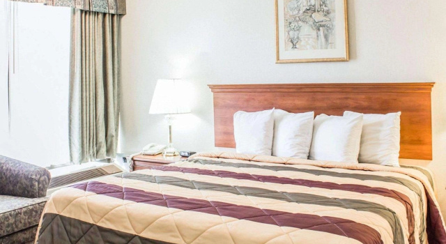 Люкс Dayspring Extended Stay