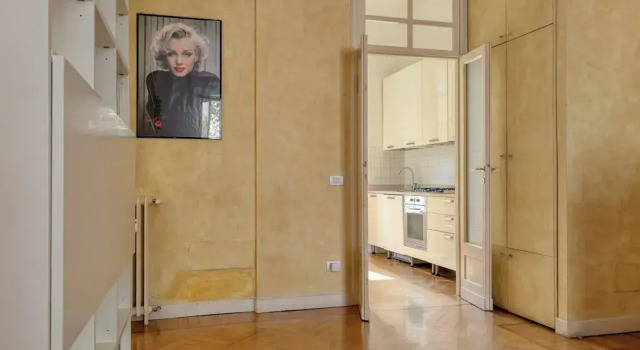 JOIVY Airy flat near the city centre, Book Hotel Milan Lombardy