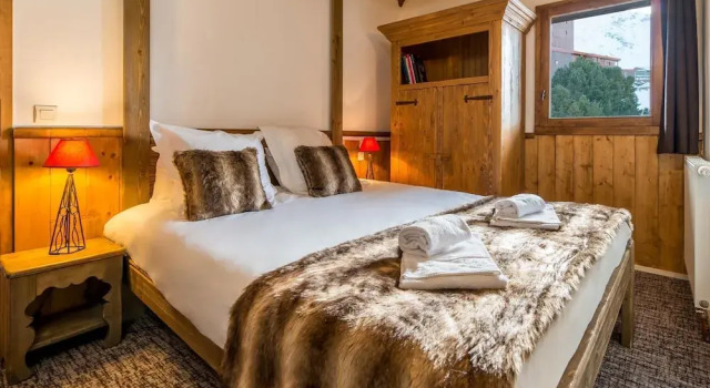 Cozy Rustic Apartment With a Fireplace and Wi-fi in Arc 2000