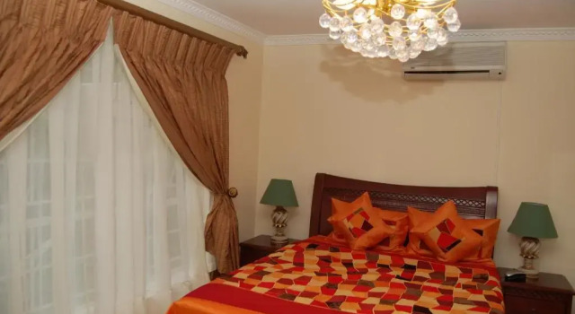 Falcon Crest Suites, Rezerwuj Hotel Gaborone Botswana