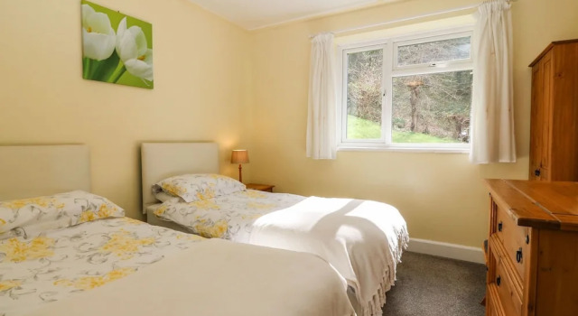 Bron Aber, Book Hotel Arthog Gwynedd