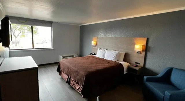 Номер Standard Super 8 by Wyndham Fort Worth Entertainment District