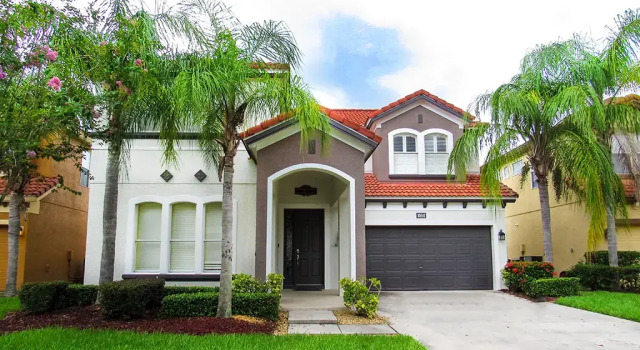 4-Bed Villa with Aquatic Themed Pool & Poolside TV, Kissimmee, US