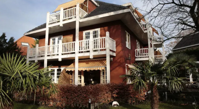 Villa Prinsenhof # Eén, Забронировать Вилла Отели Норда 3 звезды, 3*