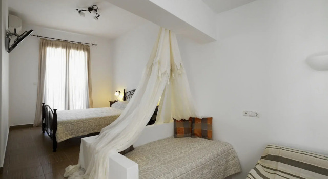 Hotel Anemomilos