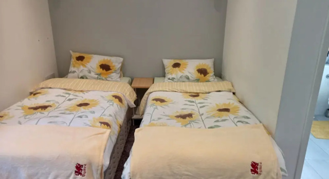 Windsor Hotel & Bar, Rezervați Hotel Aberfan Glamorgan