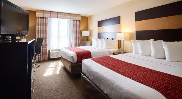 Четырёхместный номер Standard Spark by Hilton Destin
