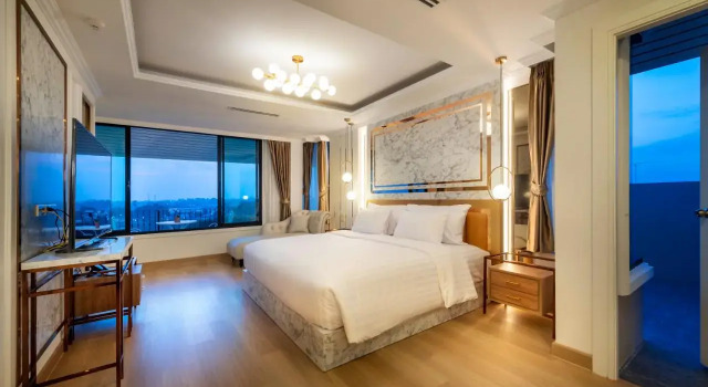 Люкс Nine River Hotel