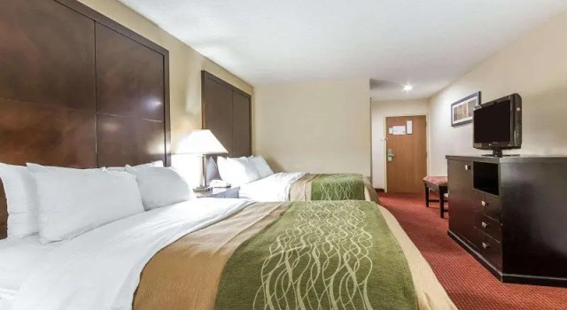 Четырёхместный люкс Quality Inn & Suites Portsmouth