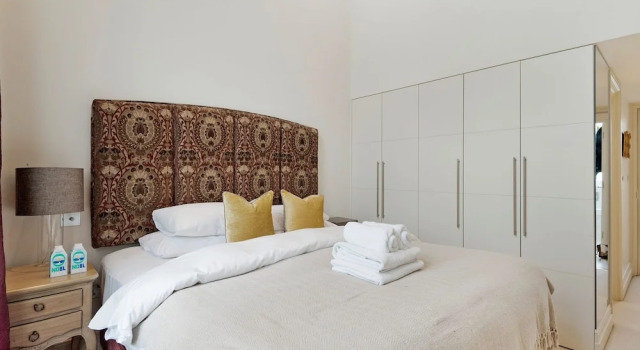 The Artists Hideaway-2 bed Mezzanine in Paddington - by Out of Office Lifestyle, Varaa Huoneisto Asunnot kohteessa Merseyside, Huoneisto