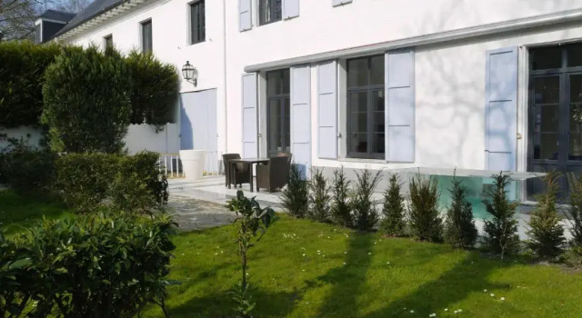 Luxury Apartments Arendshof, Rezerwuj Apartament Hotele w Bruksela z parkingiem, Parking