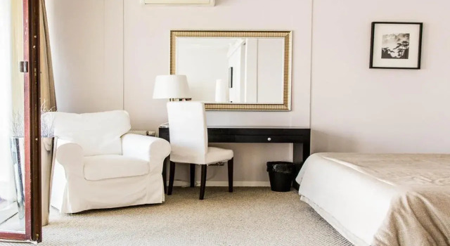 Royal Beach Hotel, Rezerwuj Hotel Hotele w SAO Area z basenem, Basen