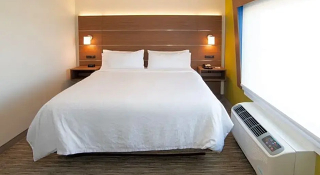 Двухместный люкс c 1 комнатой Holiday Inn Express & Suites - North Battleford by IHG