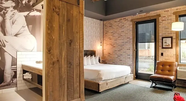 Двухместный номер Standard с балконом Hotel Crosby