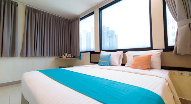 OYO 3735 Liv Hotel, Book Hotel Hotels in Jakarta Province with Parking, Parking