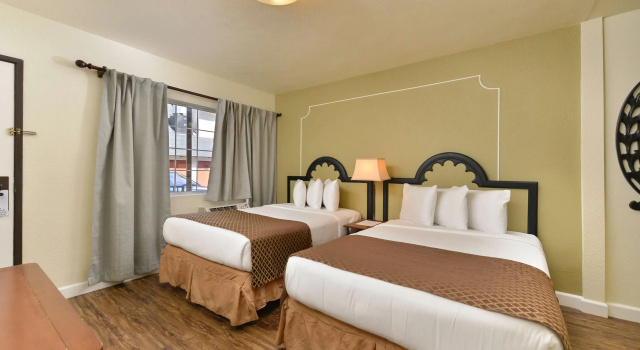 Четырёхместный номер Standard Americas Best Value Inn Rancho Palos Verdes